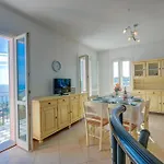 Palms - Sea View - Happy Апартаменти