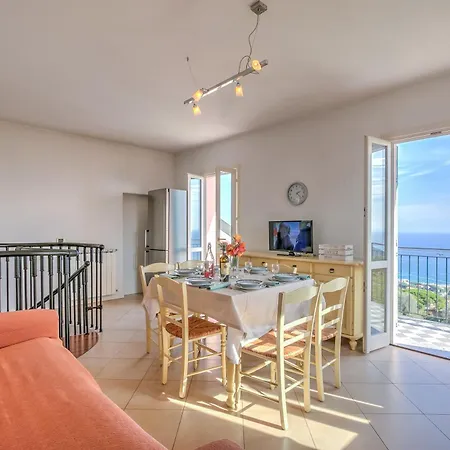 Palms - Sea View - Happy Appartamento