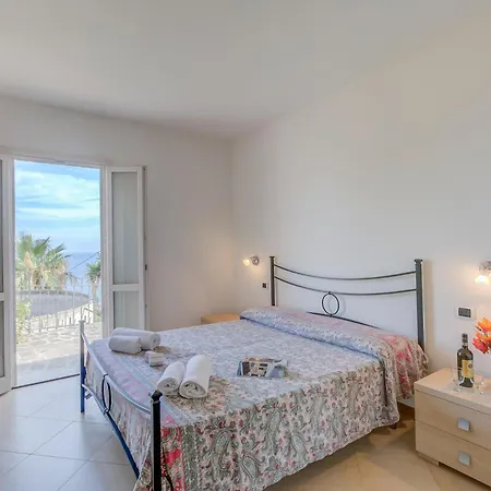 Palms - Sea View - Happy Appartement