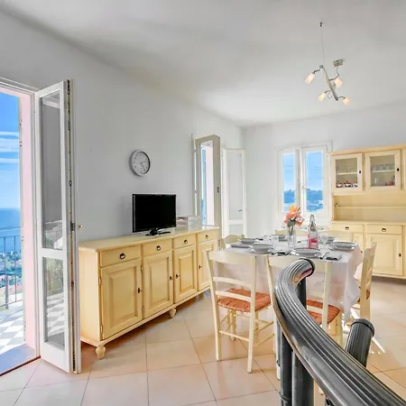 Palms - Sea View Terrace And Parking - Happy Apartmán *