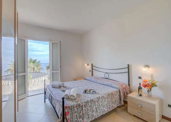 Palms - Sea View - Happy Apartment
